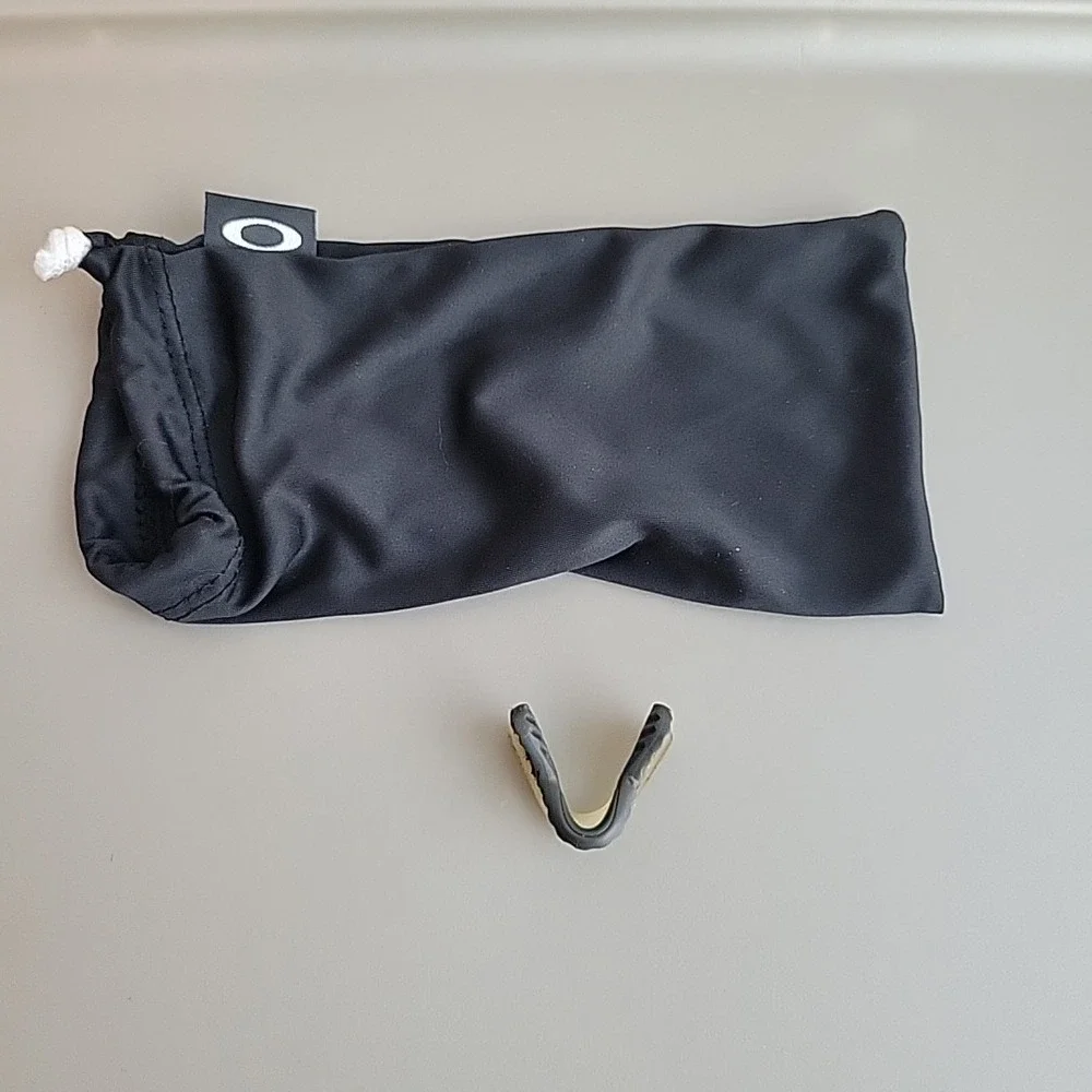OAKLEY M Frame Sunglasses Sport Shield Wrap Cycling Baseball Black Lens USA